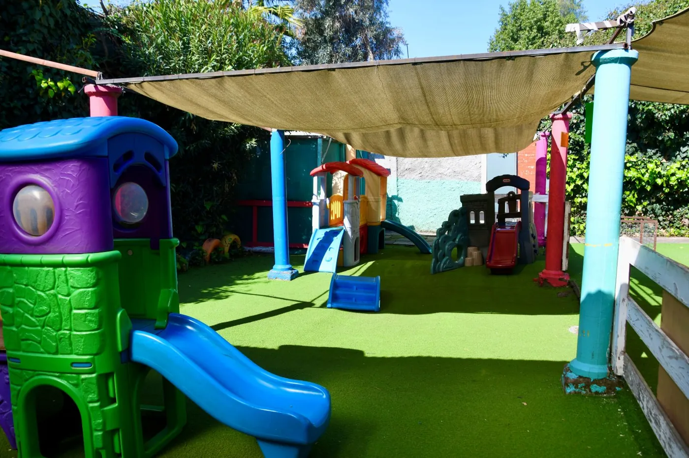 Juegos y exploración en Escuela de Lenguaje Magos Renca
